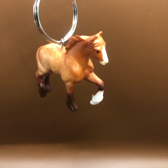 Red Roan Breyer Mini Whinnie Draft Horse Keychain - Picture 5 of 7